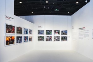庆祝中国红十字会成立120周年摄影展 搭建展示